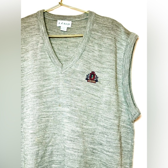 Vintage Izod Sweater Vest Mens Large Gray Made USA Acrylic Crest Logo Preppy 90s - Picture 2 of 6
